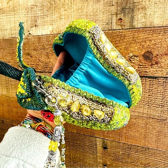 Mary Frances Unique Apple A Day Beaded Purse - Picture 9 of 13